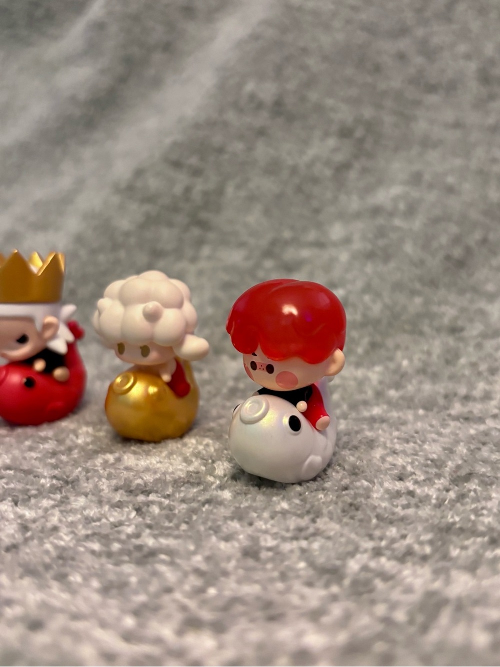5 Lucky Charm Series Pop Bean Bundle | Pop Mart blind bag mini beans on koi fish - Picture 4 of 5